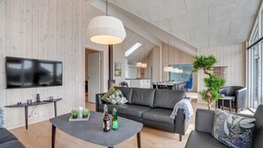 TV, fireplace, table football, ping pong - VillaVilla 488 - Mommark, Sydjylland (Sydals)