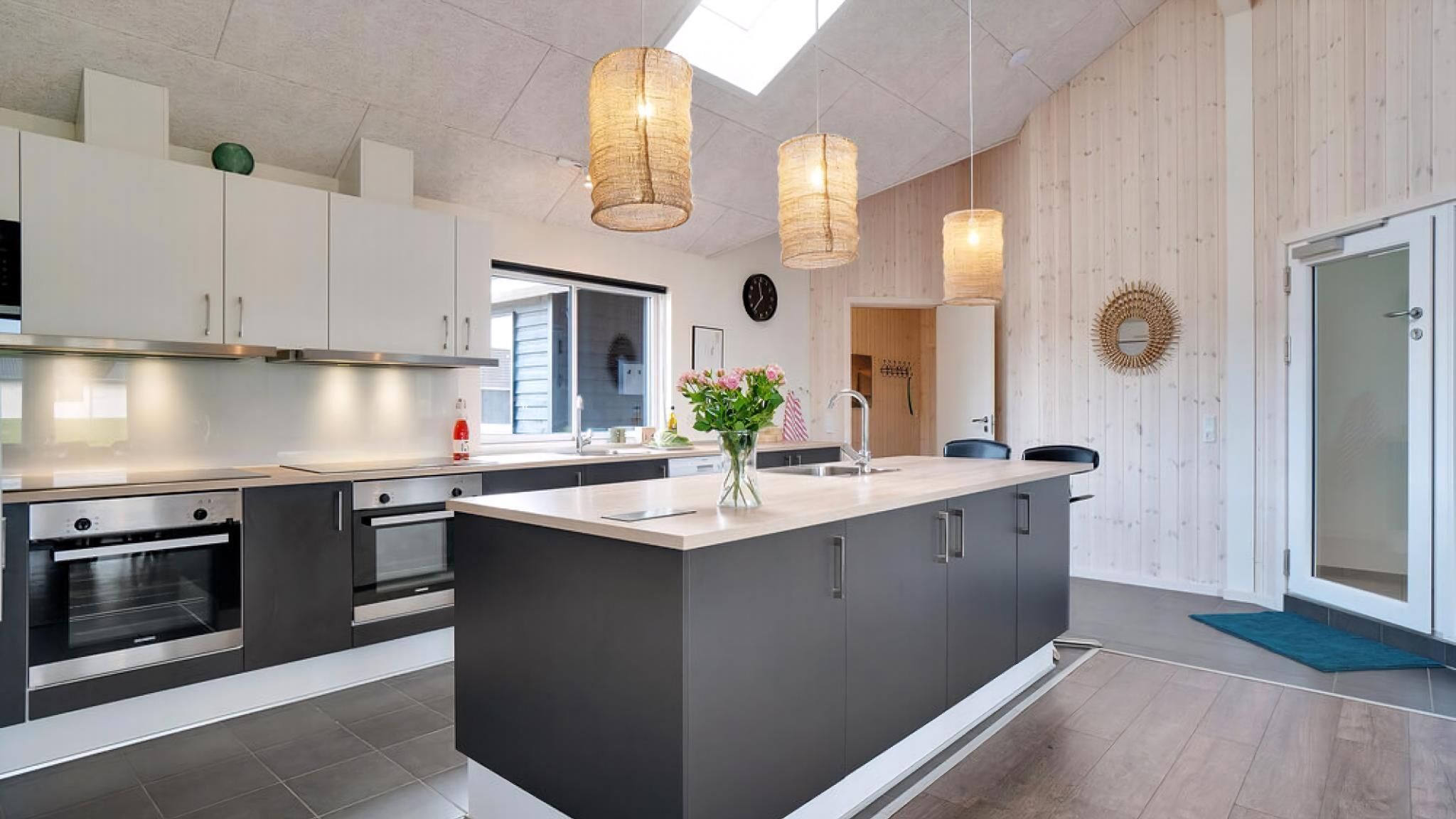 Geladeira, fogão, cooktop, cafeteira/chaleira