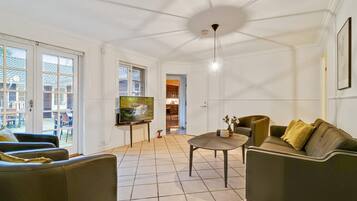 Baby-foot, table de tennis de table