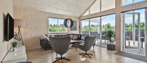 Kamin, Tischfußball, Tischtennisplatte