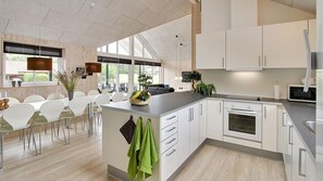 Fridge, microwave, oven, stovetop - VillaVilla 279 - Lohals, Fyn og øer (Tranekær)