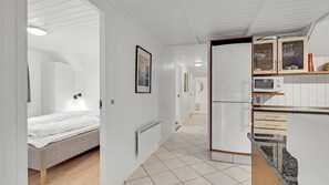 Fridge, oven, stovetop, coffee/tea maker - VillaVilla 552 - Blåvand, Vestjylland (Blåvand)