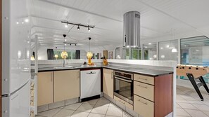 Fridge, oven, stovetop, coffee/tea maker - VillaVilla 552 - Blåvand, Vestjylland (Blåvand)