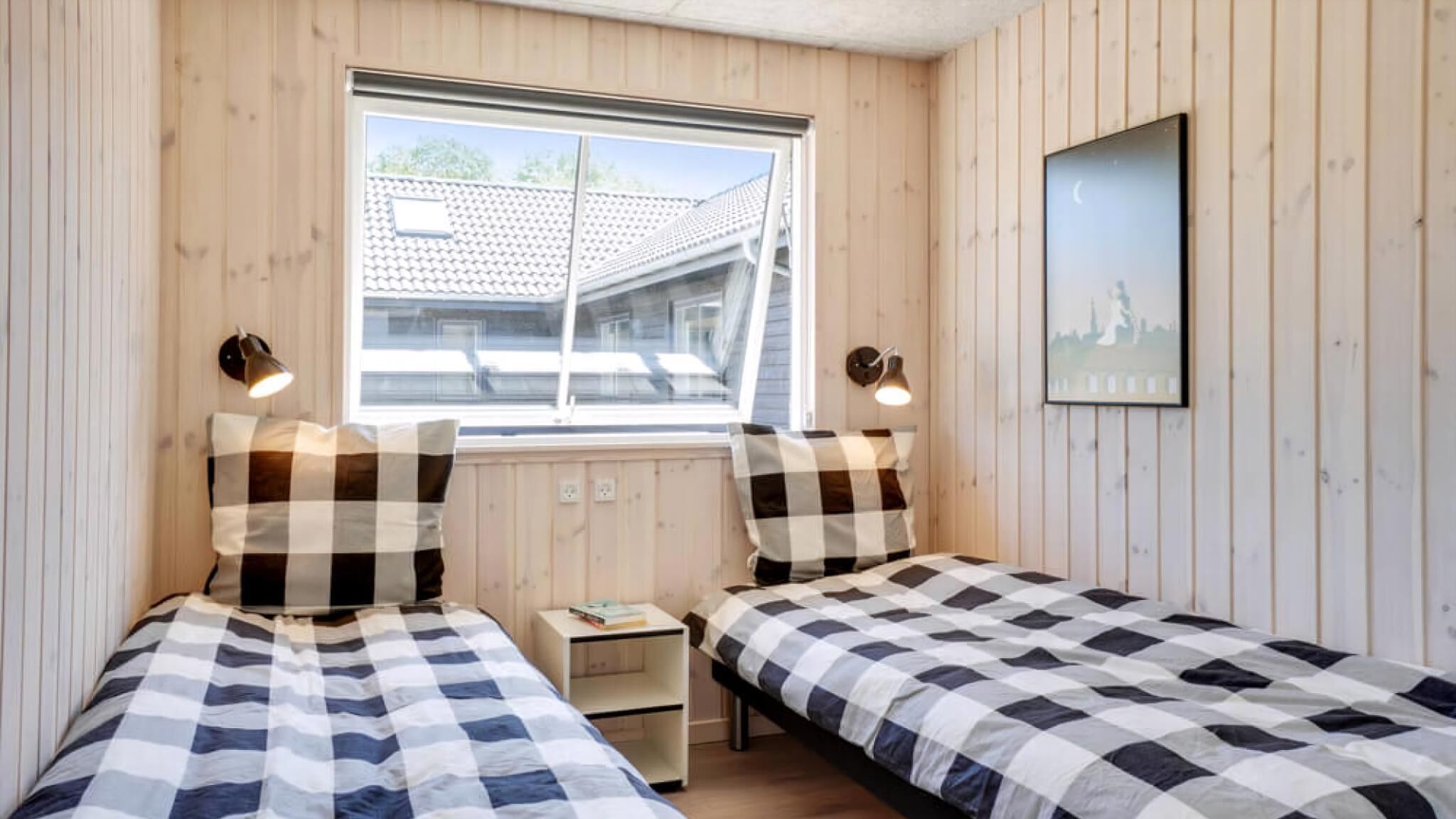 12 bedrooms, free WiFi