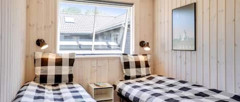 12 室のベッドルーム、WiFi (無料)