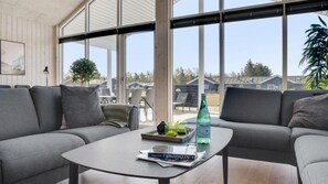 TV, fireplace, foosball, table tennis