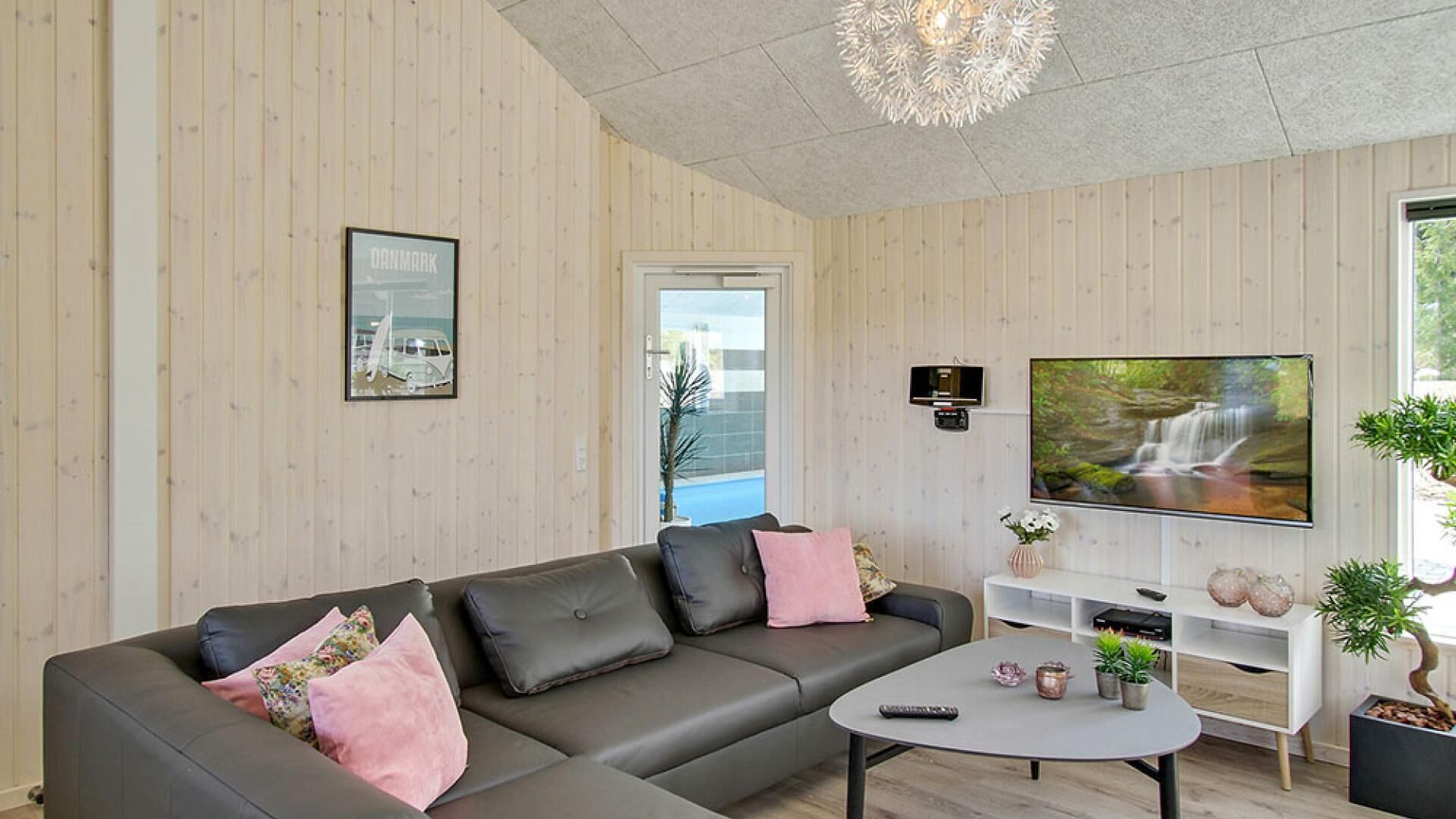 Kamin, Tischfußball, Tischtennisplatte