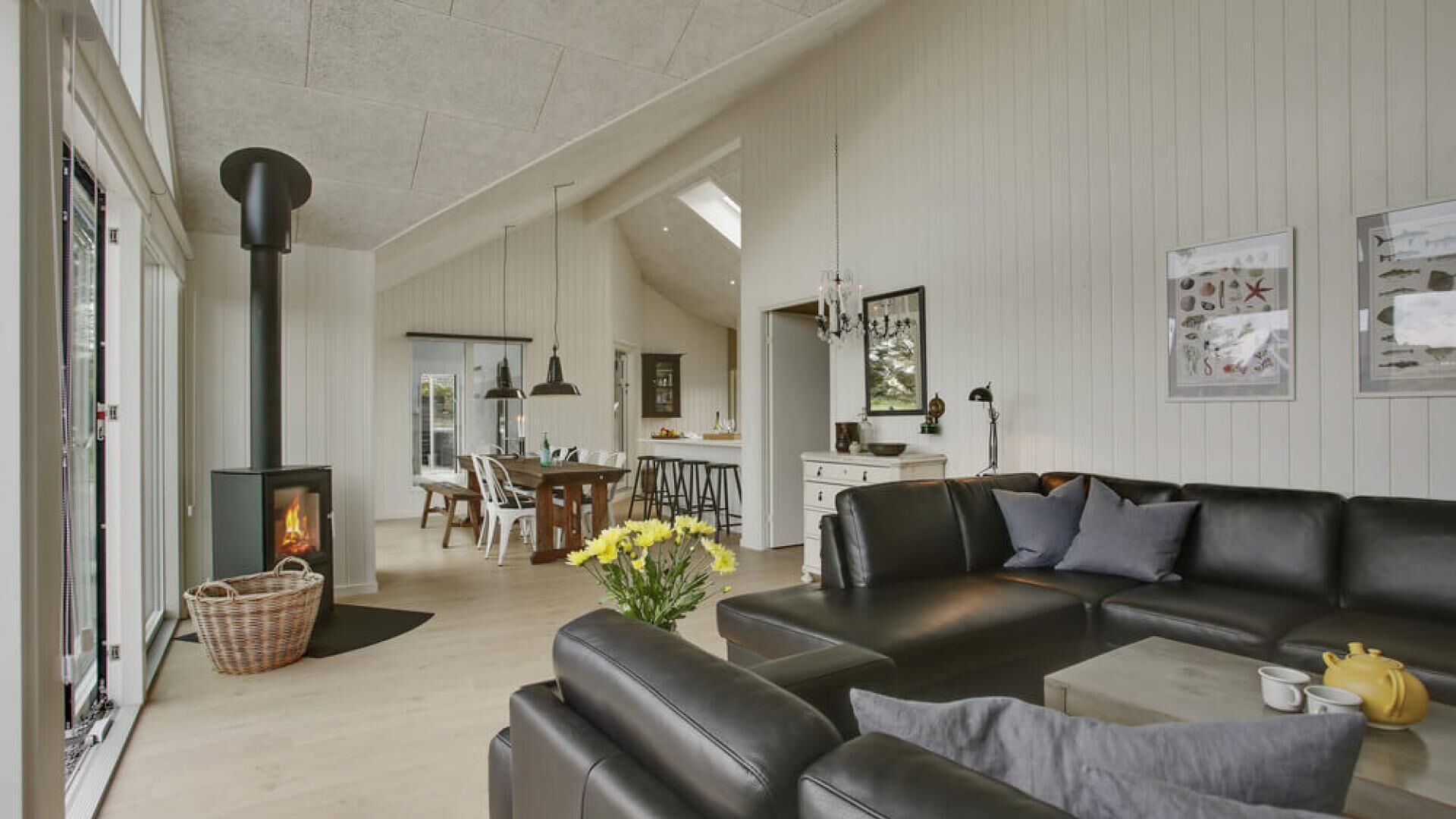 Chimenea y tenis de mesa 