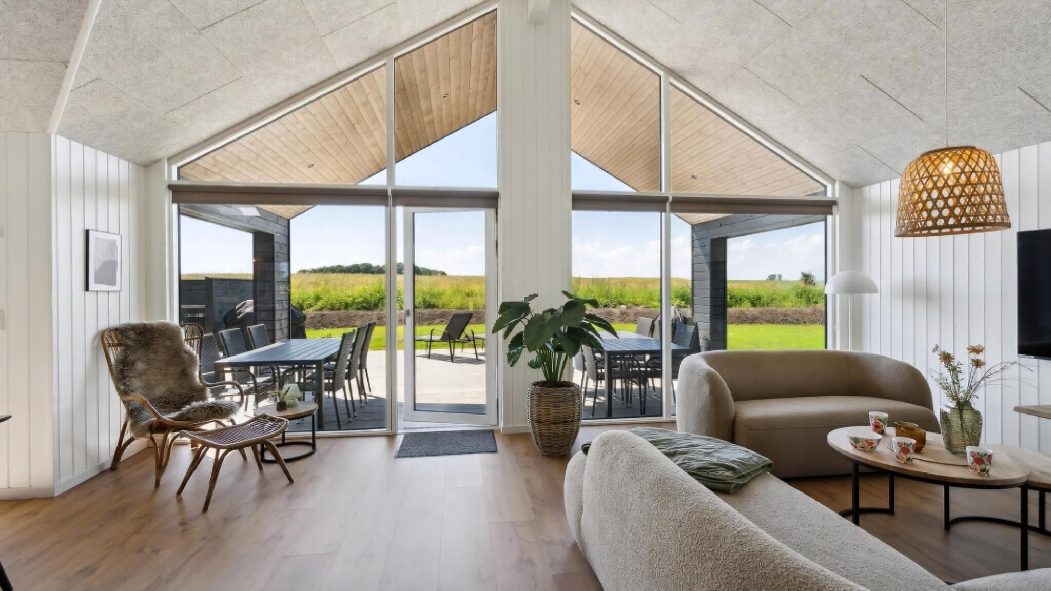 Pejs, bordfodbold, bordtennisbord