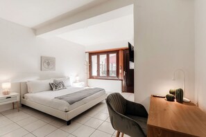 Room - Near the lake and the center (FLORIDA ASCONA Room 06) (Ascona)