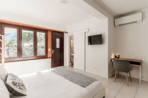 Room - Near the lake and the center (FLORIDA ASCONA Room 06) (Ascona)