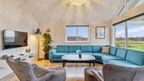 TV, fireplace, video game console, table football - VillaVilla 397 - Vejby Strand, Nordsjælland (Vejby)