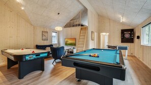 Spielezimmer