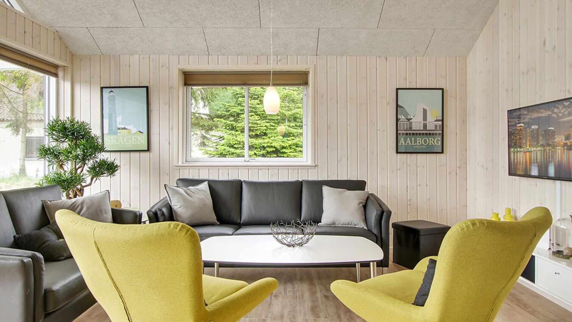 Fireplace, foosball, table tennis