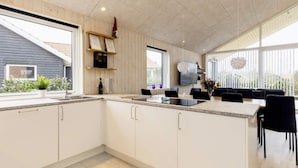 Coffee/tea maker, fridge, microwave, oven - VillaVilla 650 - Marielyst, Lolland/Falster/møn (Væggerløse)