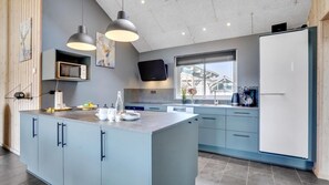 Fridge, oven, stovetop, coffee/tea maker - VillaVilla 260 - Kegnæs, Sydjylland (Sydals)