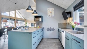 Fridge, oven, stovetop, coffee/tea maker - VillaVilla 260 - Kegnæs, Sydjylland (Sydals)