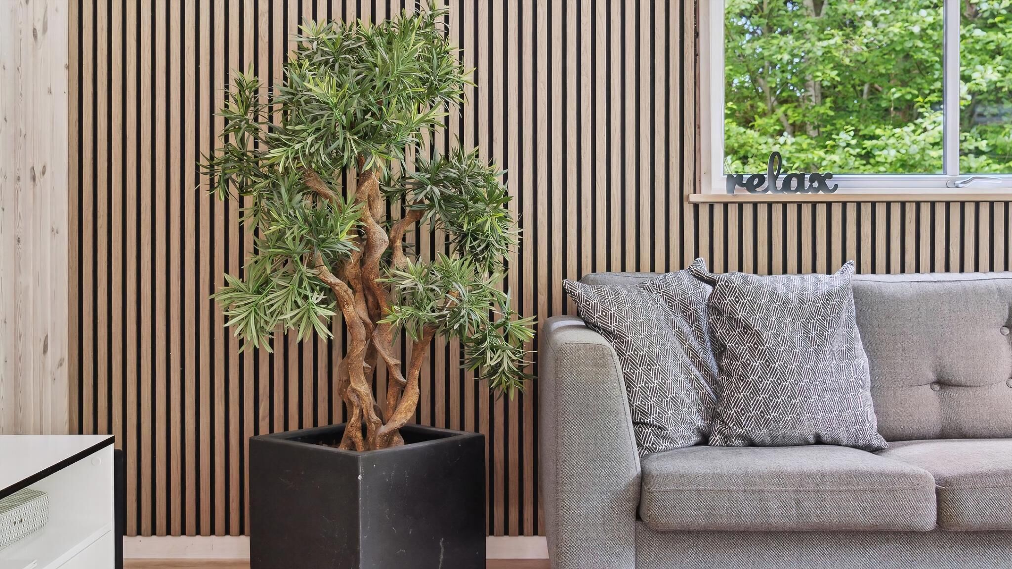 スマートテレビ、暖炉、テーブルサッカー台、卓球台