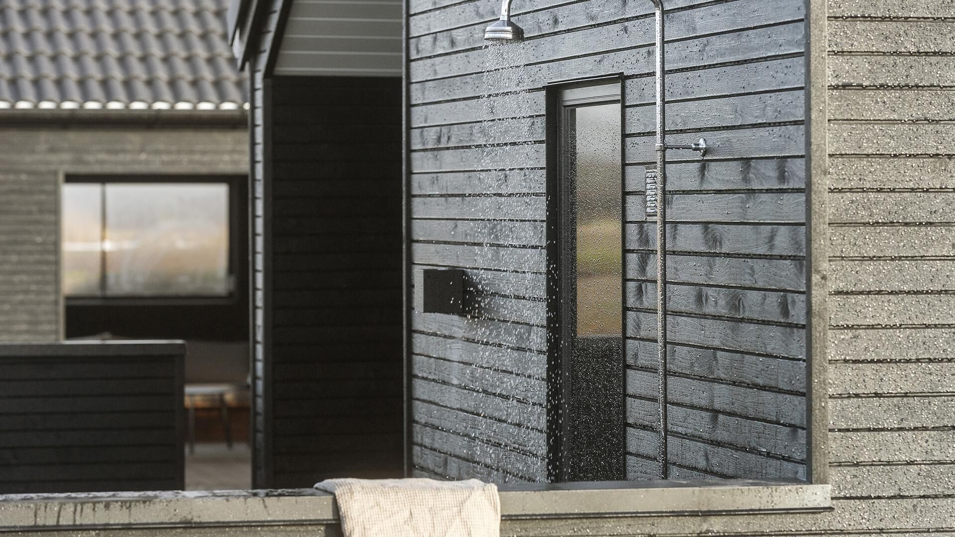 المنطقة المحيطة بالمنشأة