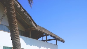 House - HOP Aloha Beachfront House With Direct Access (Chincha Baja)