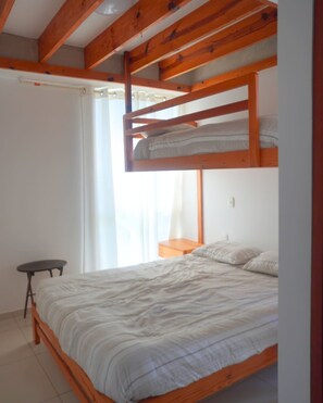 Casa | 4 dormitorios y Internet