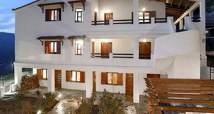 Goura Guesthouse Mountain Double Suite Lake Doxa