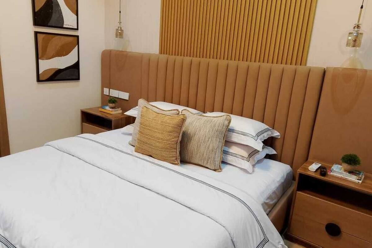 Departamento de lujo, 1 cama King size, cocina | Escritorio, espacio para trabajar con laptop y insonorización