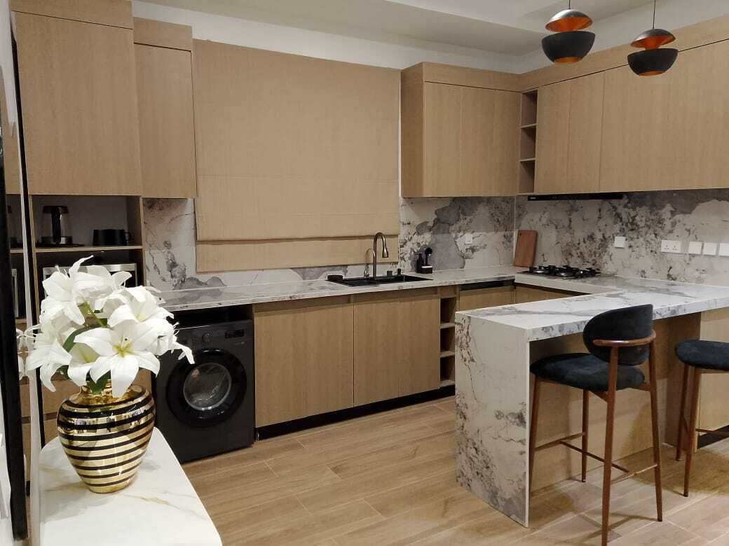 Departamento de lujo, 2 habitaciones, para no fumadores, microondas | Cocina privada | Refrigerador, microondas y utensilios de cocina 