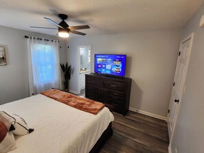4 Schlafzimmer, Bügeleisen/Bügelbrett, kostenloses WLAN, Bettwäsche