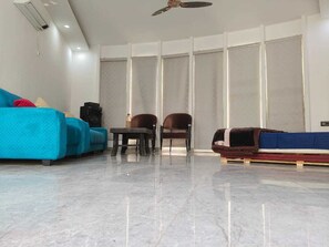 Room - Wiseone choice (Noida)