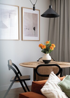 Apartamento, balcón | Tabla de planchar con plancha y wifi gratis