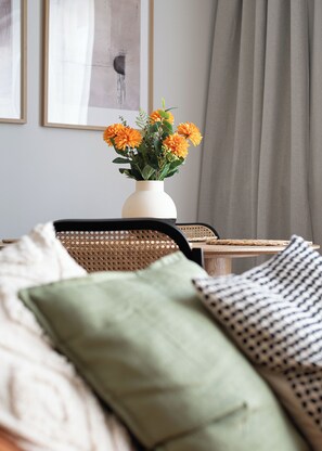 Apartment, Balkon | Bügeleisen/Bügelbrett, kostenloses WLAN