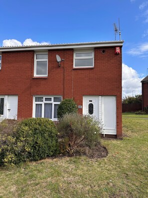 Exterior - Stafford Cosy Retreat - 2 Bedroom House (Stafford)