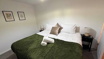 2 bedrooms, iron/ironing board, free wired Internet, bed sheets