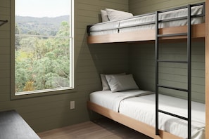 Cabin | In-room safe, soundproofing, iron/ironing board, free WiFi - Outbound Yosemite (Oakhurst)