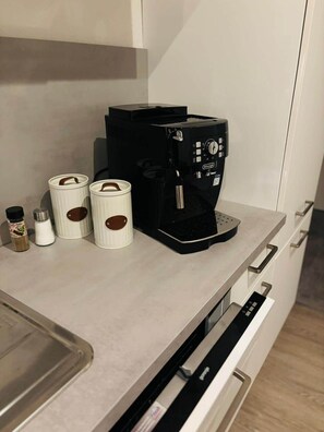 Kühlschrank, Herdplatte