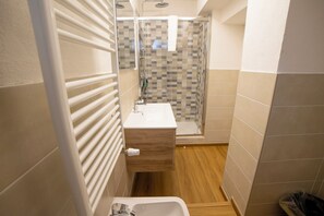 Apartment, Balcony, City View | Bathroom