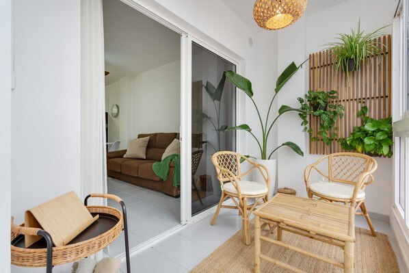 TV - Vacation Apartment 'Medano House' with Mountain Views, Private Terrace & Wi-Fi (El Médano)