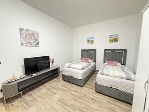1 chambre, fer et planche à repasser, Wi-Fi, draps fournis