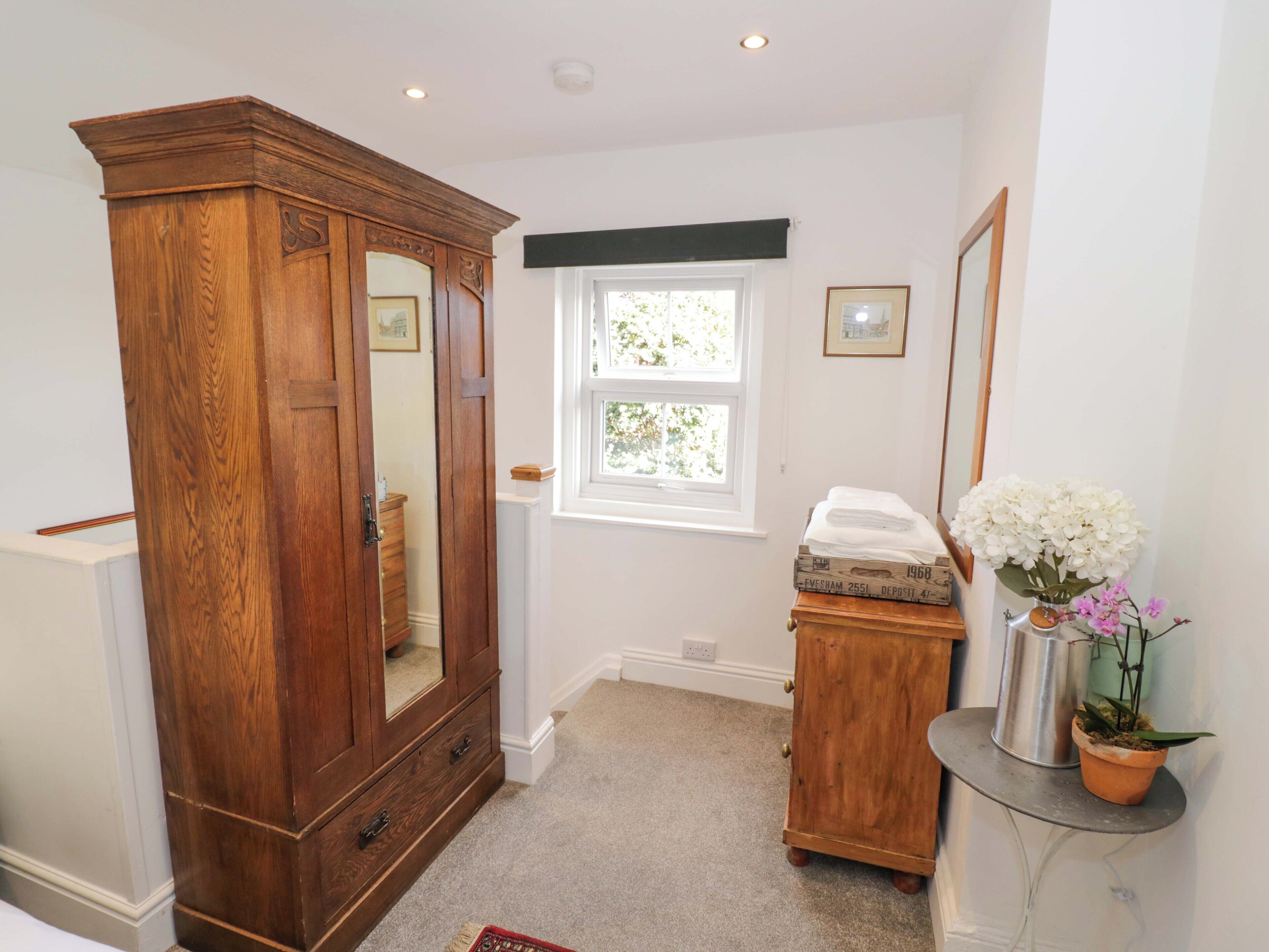 1 bedroom, individually decorated, individually furnished, free WiFi