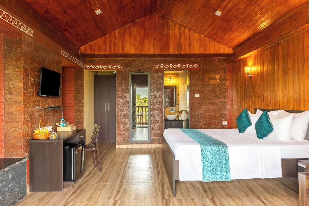 Valley View Room with Sit-out | WiFi (free)