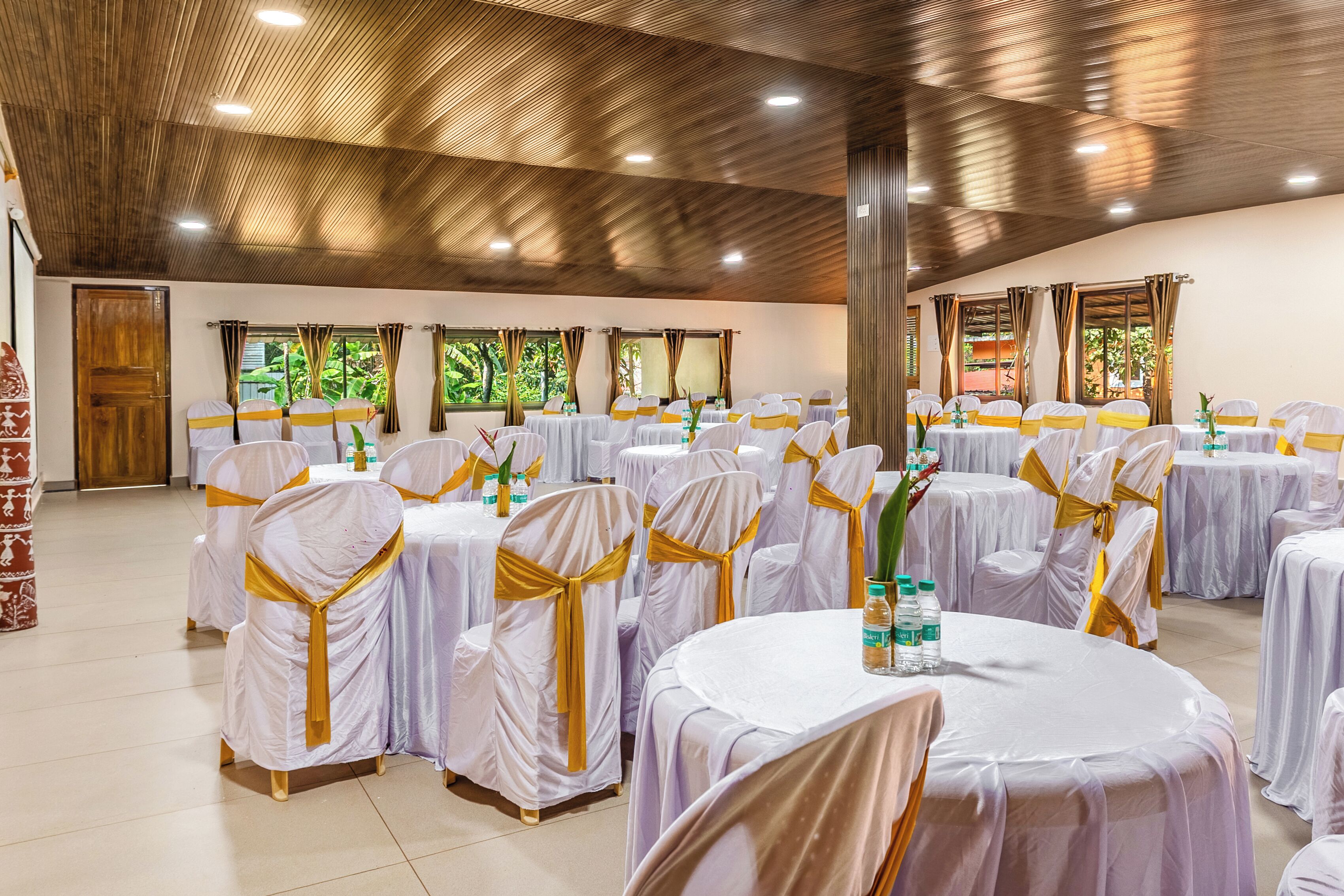 Banquet hall