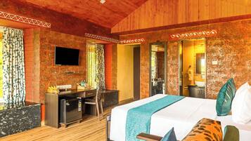 Valley View Room with Sit-out