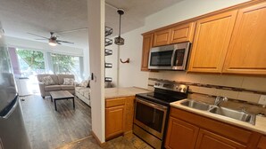 Coffee/tea maker, fridge, microwave, oven - Waikiki 2-Bedroom Kaiulani Retreat | By The Ocean (Honolulu)