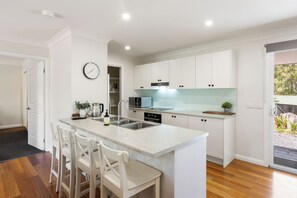 Fridge, microwave, oven, dishwasher - Valley View Retreat: 4  BR, 2.5  BA House in Sawmill Settlement, Sleeps 10 (Sawmill Settlement)