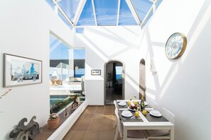 Outdoor dining - Puesta Del Sol (Montaña Roja)