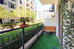 Exterior - 1BR with Beach Access La cote La mer (Dubai)