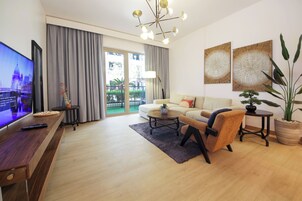 Apartment, City View | Living area