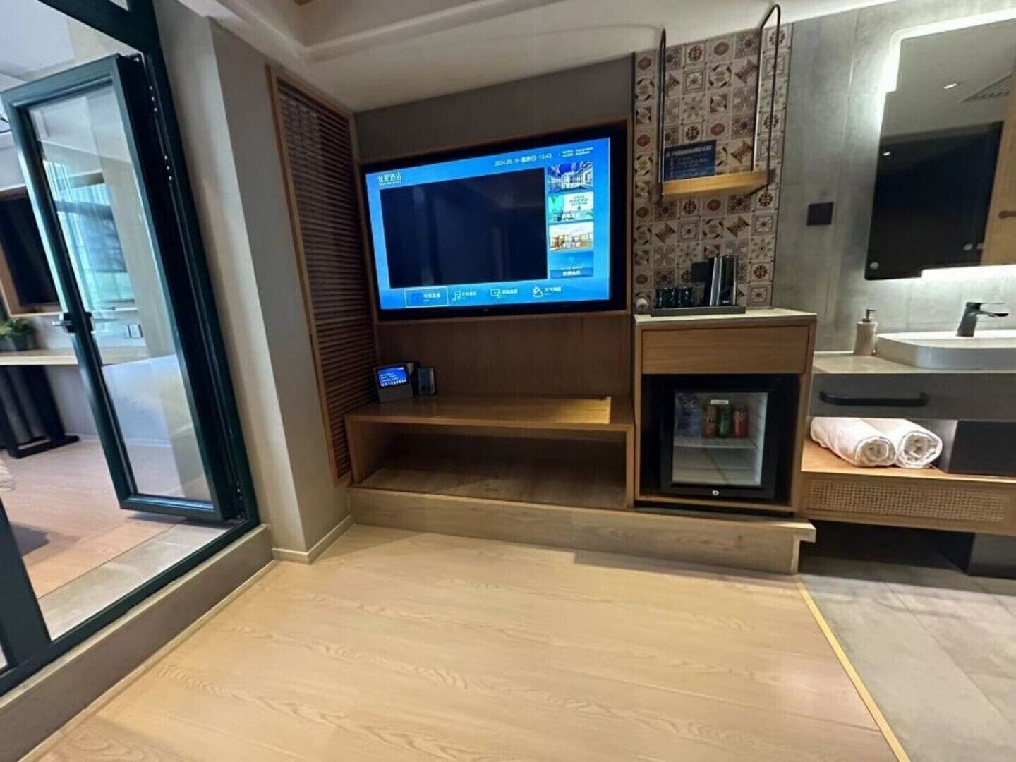 Executive Suite, City View