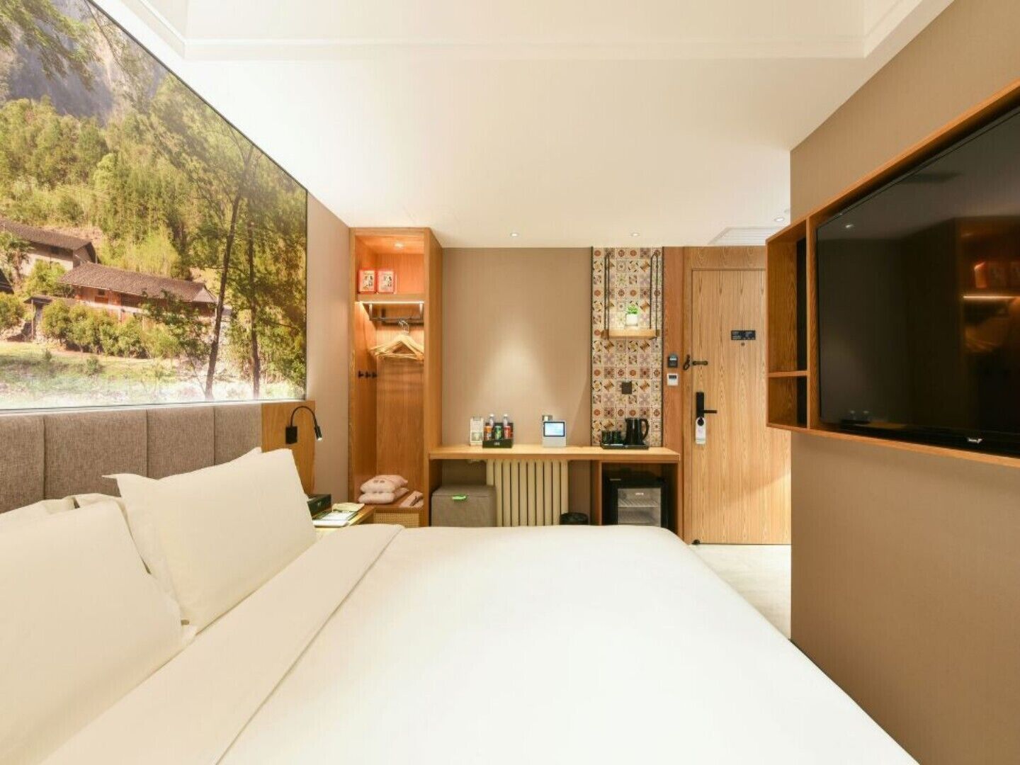 Luxury Double Room, City View | Desk, laptop workspace, iron/ironing board, free WiFi